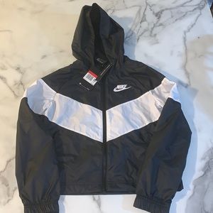 Girls Black & White Nike Windbreaker NWT